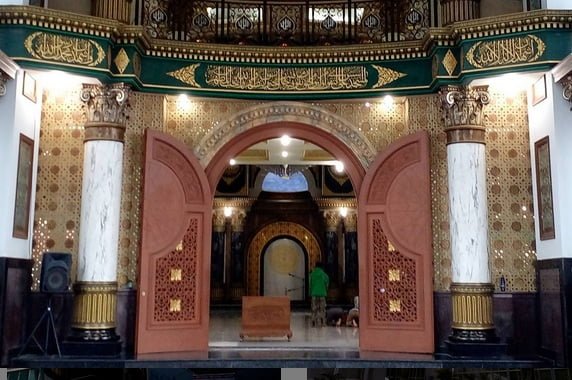 masjid syaichona cholil bangkalan